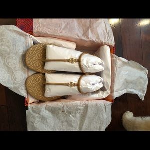 Tory Burch Marion quilted sandal sand color size 8